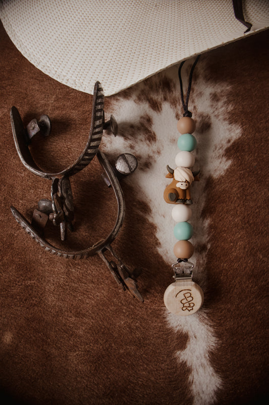 Highland Cow Paci Clip