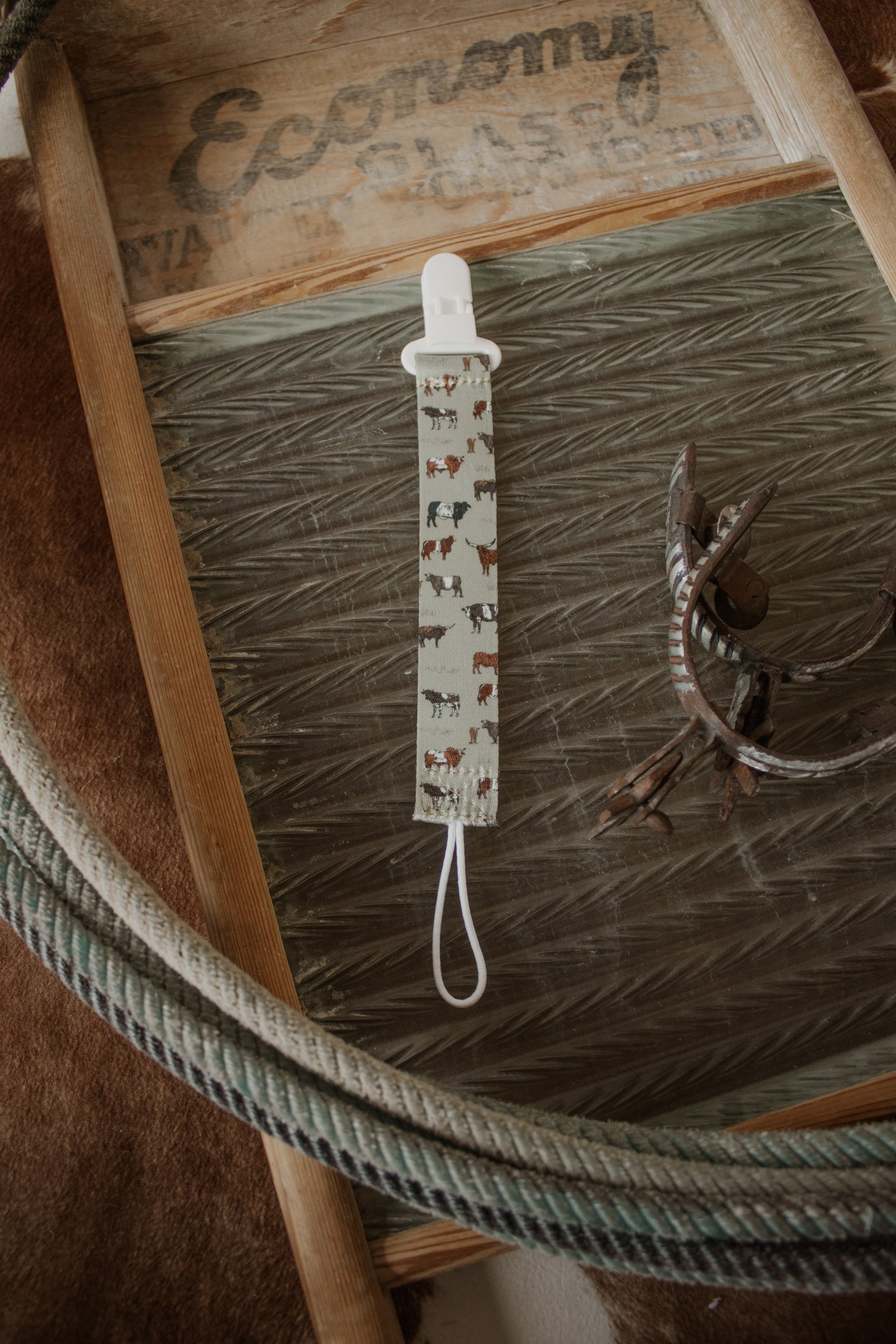 Vintage Cattle Paci Clip